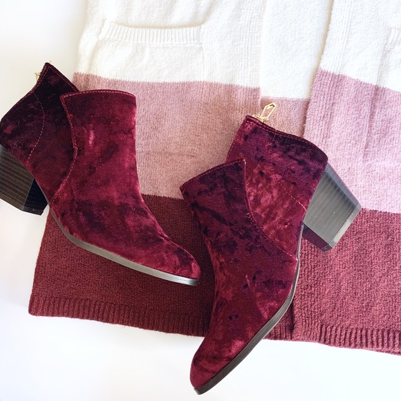 Wine velvet block heel almond toe ankle bootie - Picture 2 of 6